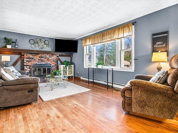 4th image of 83 Glen Forest Drive