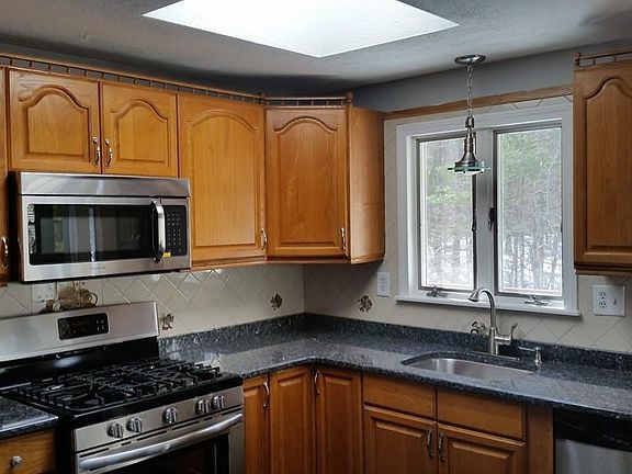 2nd image of 25 Willow Dr