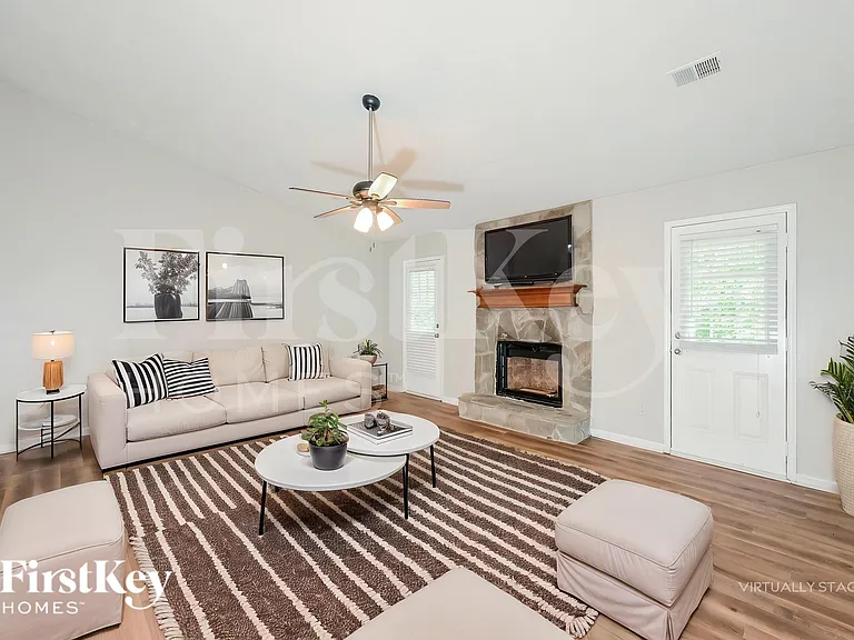 7460 Taylor Rd — Photo 4