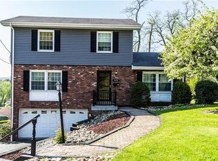 2772 Van Buren Dr, New Kensington, PA 15068