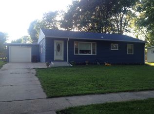 28 Edison Ave, York, NE 68467