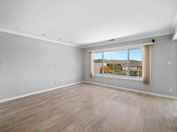 2nd image of 55 Penhurst Ave