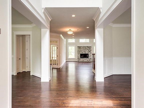 4th image of 410 Welles St SE