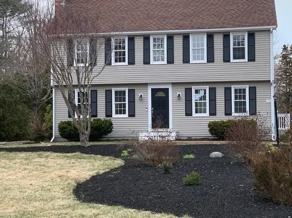 5 Squire Ave, Mansfield, MA 02048
