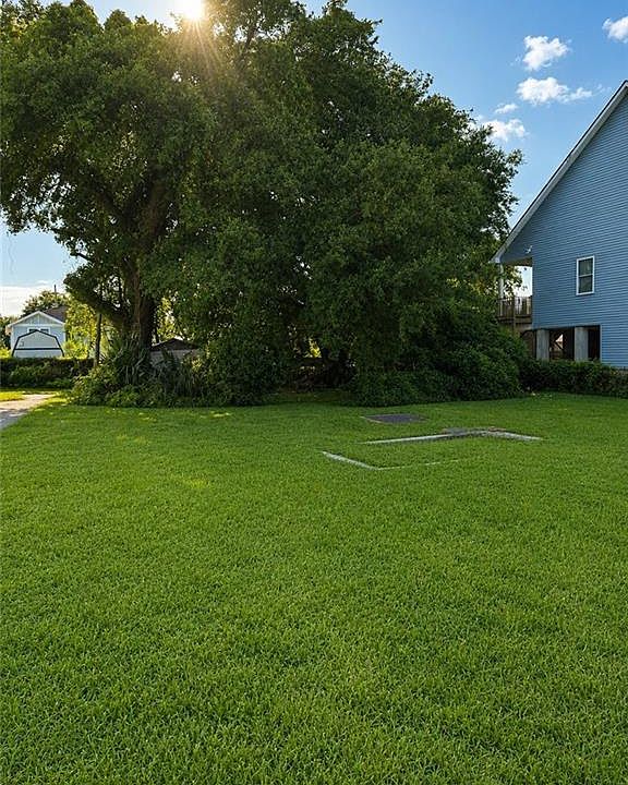 2nd image of 6048 Cameron Blvd