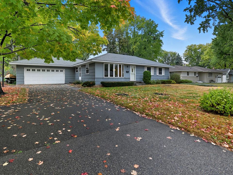 1st image of 10910 Little Ave S