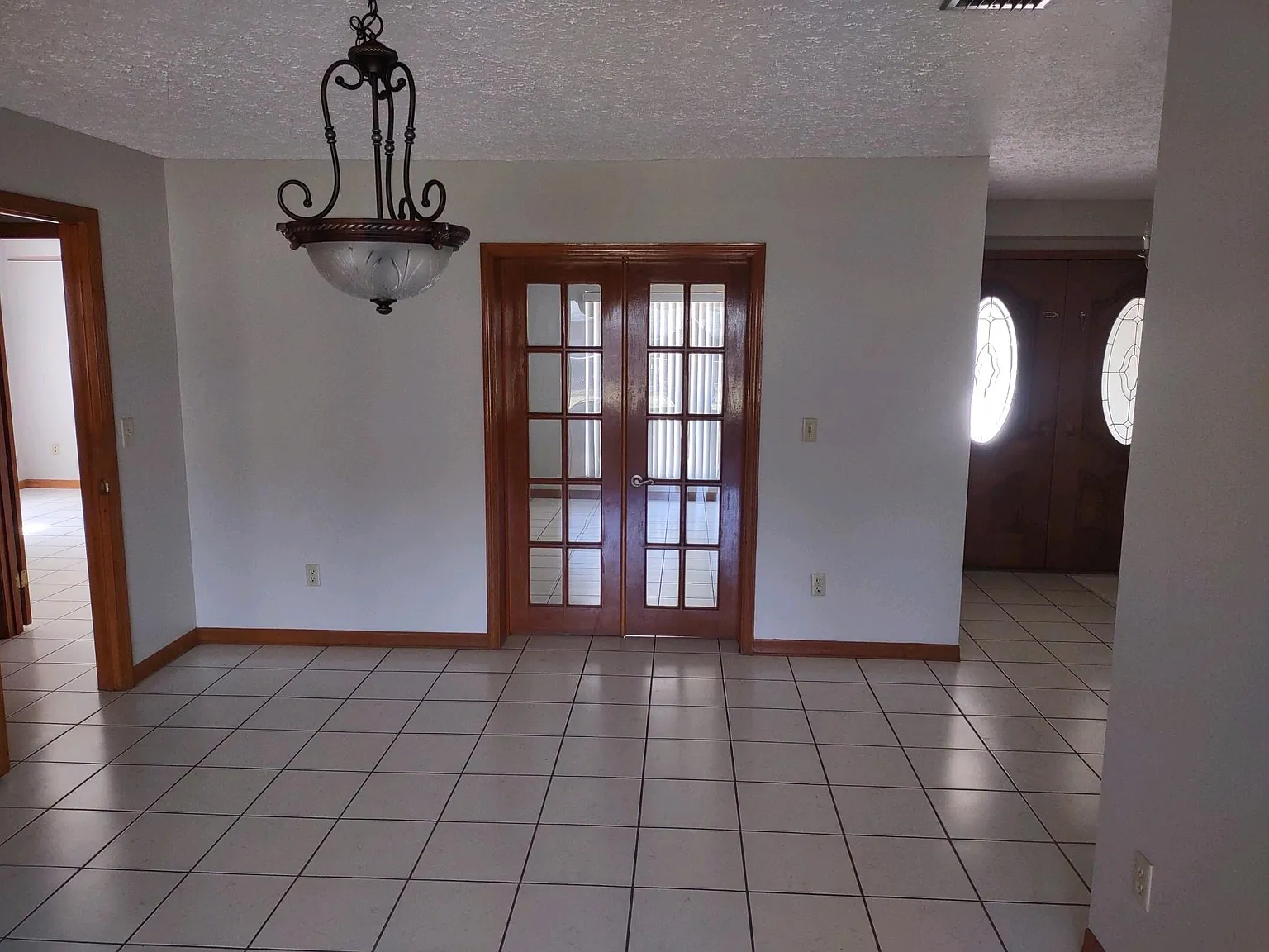 7624 Tallowtree Dr — Photo 4