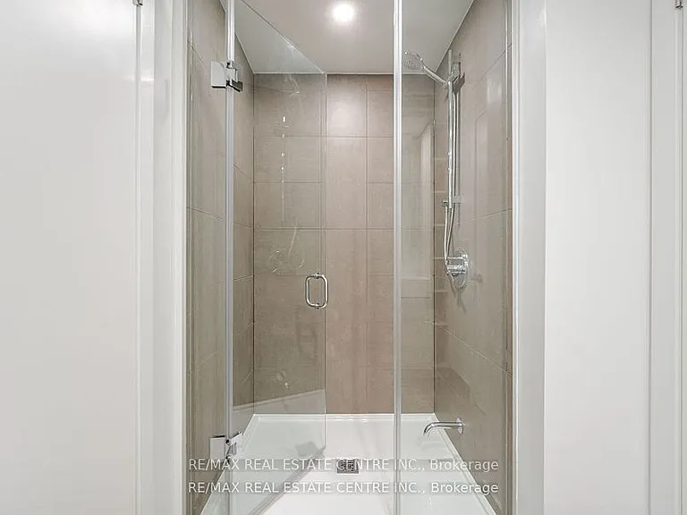 370 Martha St #1703 — Photo 27