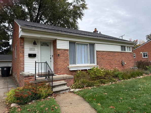 28010 W Chicago St, Livonia, MI 48150