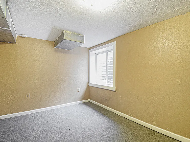 220 Harrison St — Photo 14