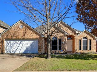 5912 Ember Glen Dr, Haltom City, TX 76137