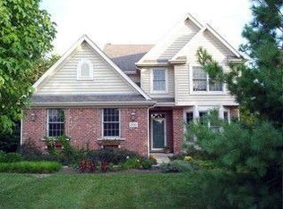 1830 Hawthorne St, Wheaton, IL 60187