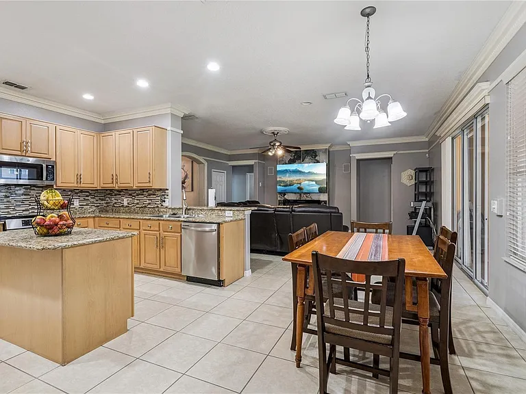 480 Rob Roy Dr — Photo 3