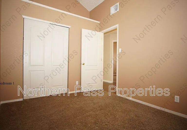 11831 Vere Leasure Dr — Photo 12