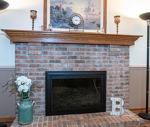4th image of 2215 Canterbury Cir