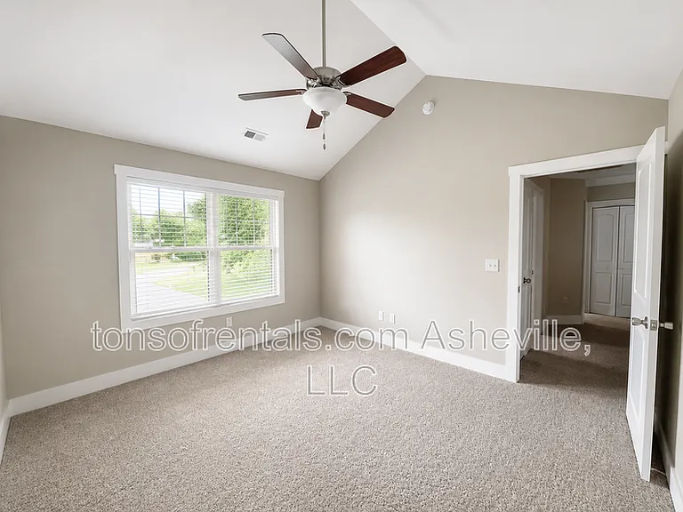 14 Cedar St — Photo 14
