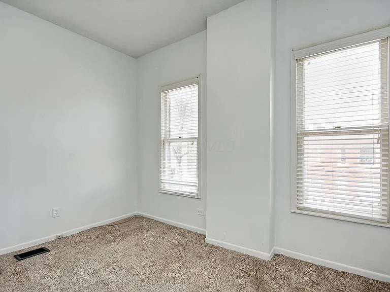683 S Champion Ave #683 — Photo 17