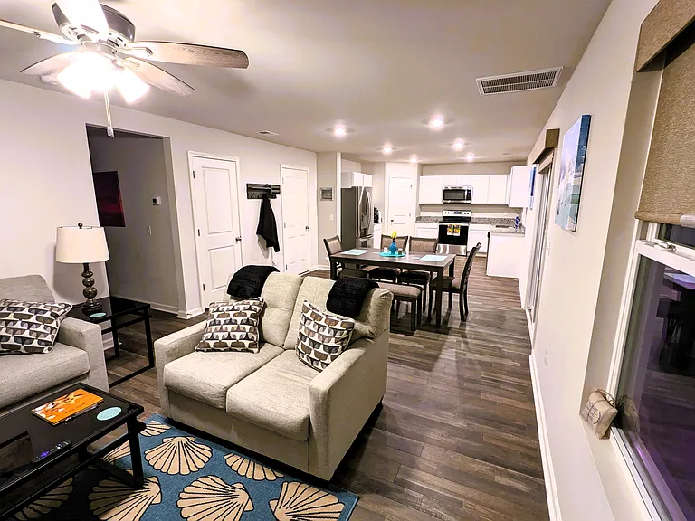 768 Pantego Blvd SE — Photo 6