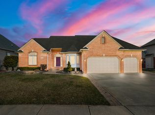 35761 Addison Dr, New Baltimore, MI 48047