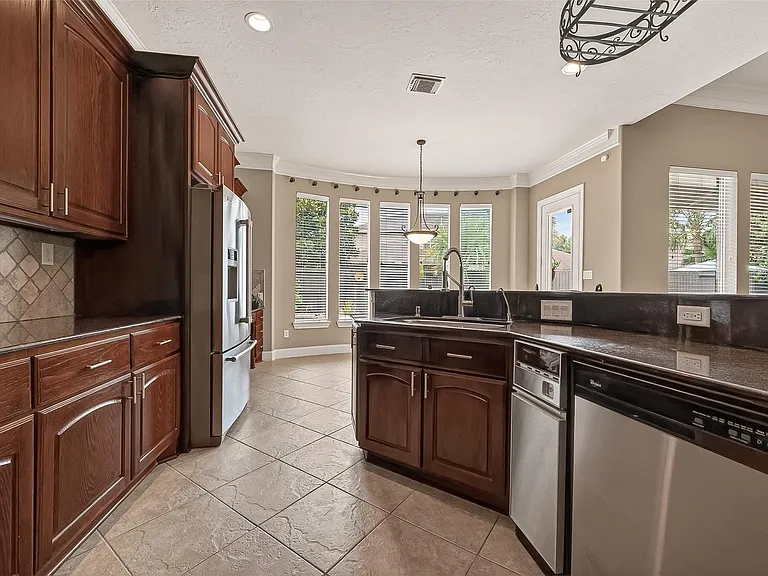 5934 Solar Point Ln — Photo 18