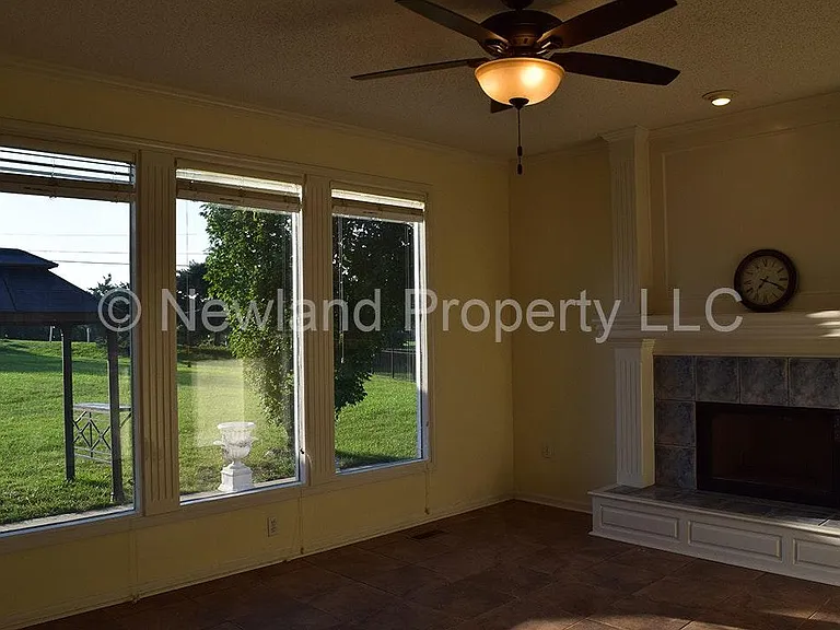 14306 S Summit Ct — Photo 13