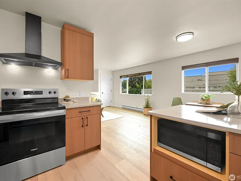810 Irving St — Photo 10