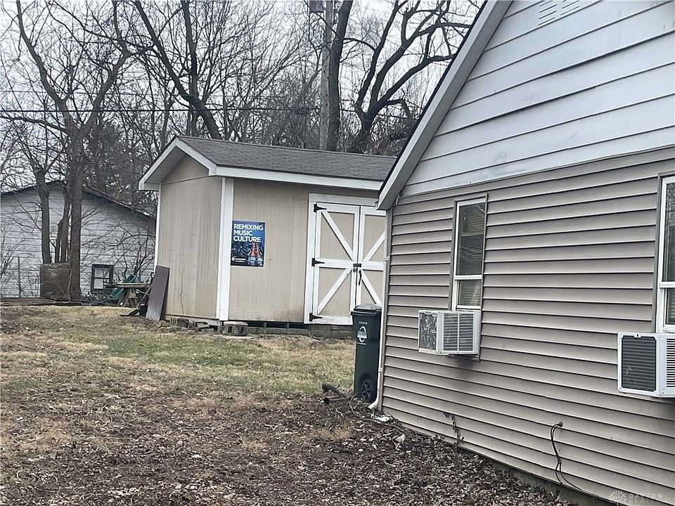2nd image of 1856 Miami Ave