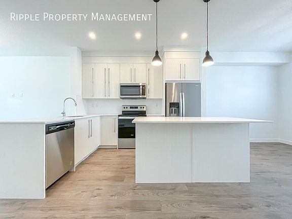 2nd image of 50 Cornerstone Cir NE #606