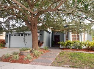 8805 Sandy Plains Dr, Riverview, FL 33578
