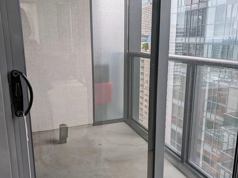 110 Charles St E #2408 — Photo 7