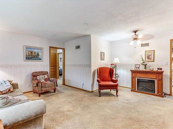 5th image of 3103 S Martinson Ave