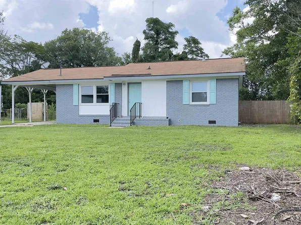 6226 Penfield Dr, Fayetteville, NC 28314