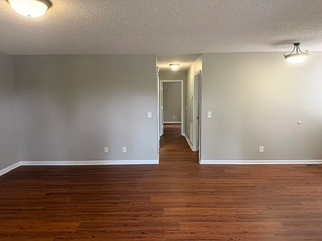 410 Lee St — Photo 9