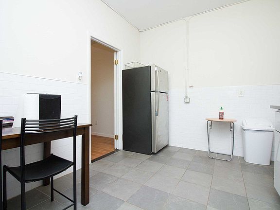 2nd image of 446 Suydam St APT 1F