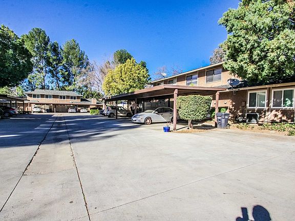3rd image of 28840 Conejo View Dr