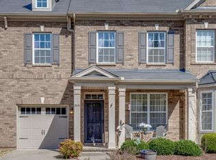 2046 Traemoor Village Dr, Nashville, TN 37209