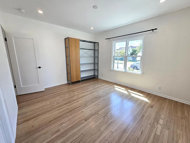 675 Arden Ave — Photo 26