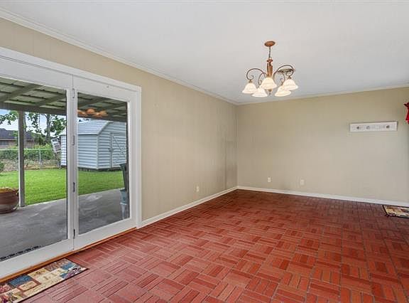 4th image of 4318 Oaklawn St