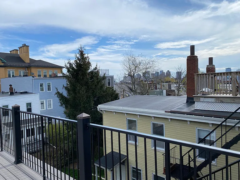 43 Monmouth St #3 — Photo 19