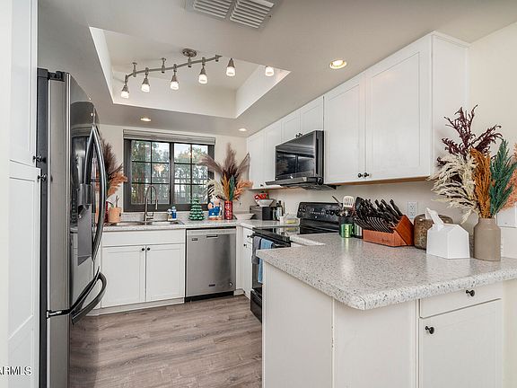 4th image of 1905 E UNIVERSITY Drive #109