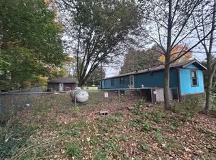 2556 S Lakeshore Rd, Harbor Beach, MI 48441