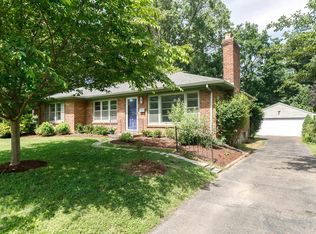 623 Indian Ridge Rd, Windy Hills, KY 40207