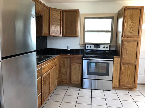 4th image of 502 E 29th St