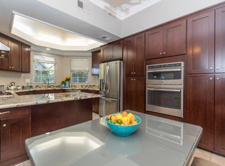 20950 Oxnard St APT 4, Woodland Hills, CA 91367