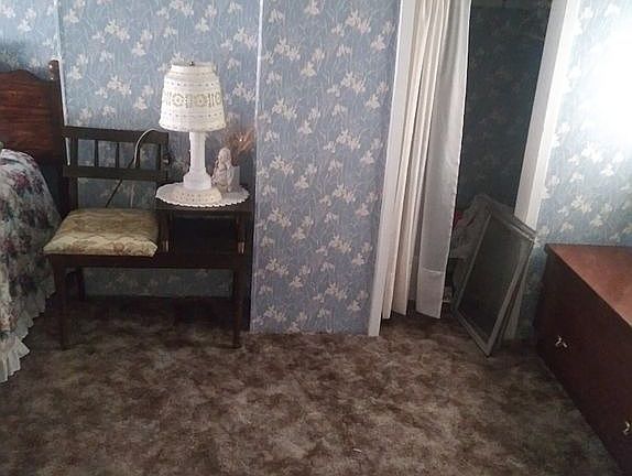 3rd image of 1527 Hyndman St