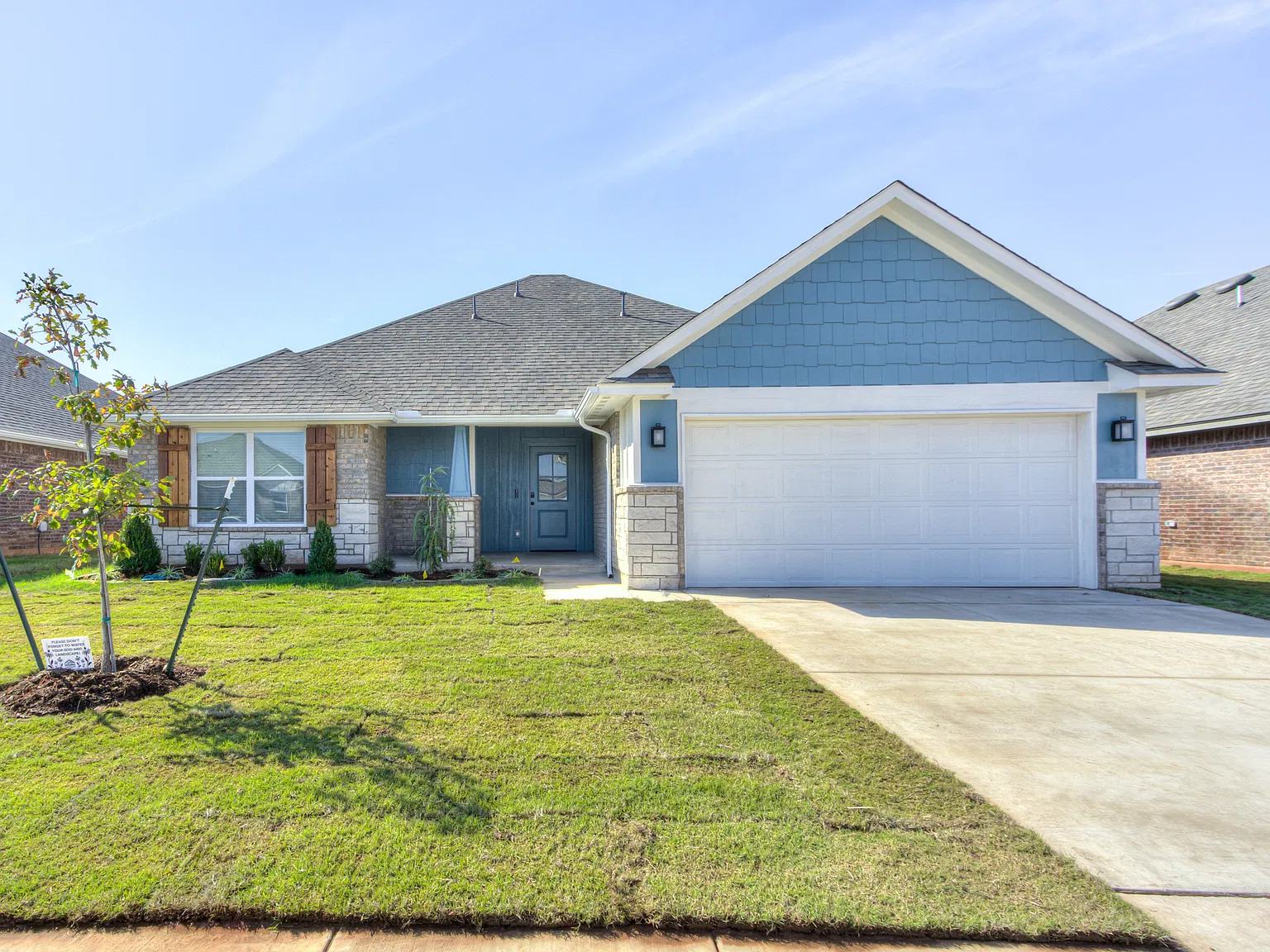 3 bed, 1556 sqft, $2,100 — Photo 2