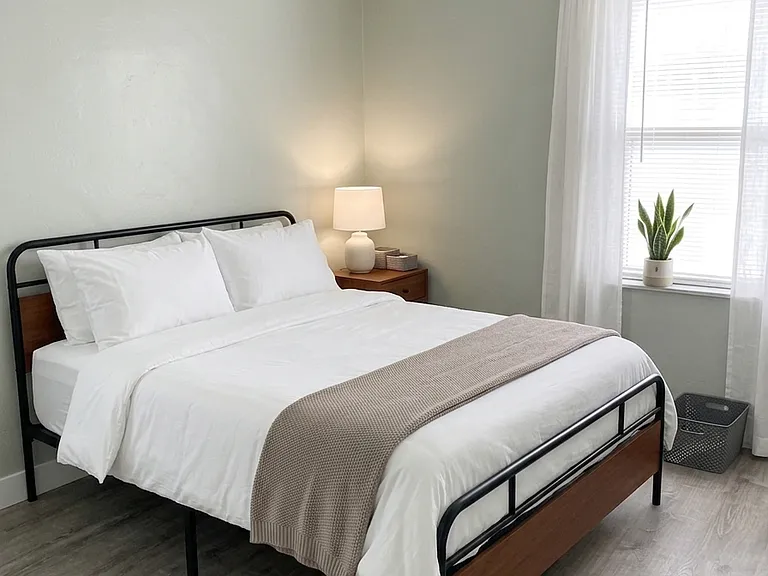 Bedroom with ceiling fan