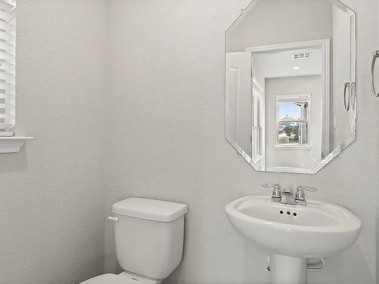 719 Coconut Grv — Photo 27