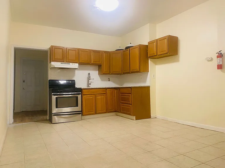 52 3rd St #2 — Photo 2