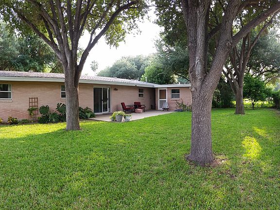 2nd image of 1412 W Fern Ave